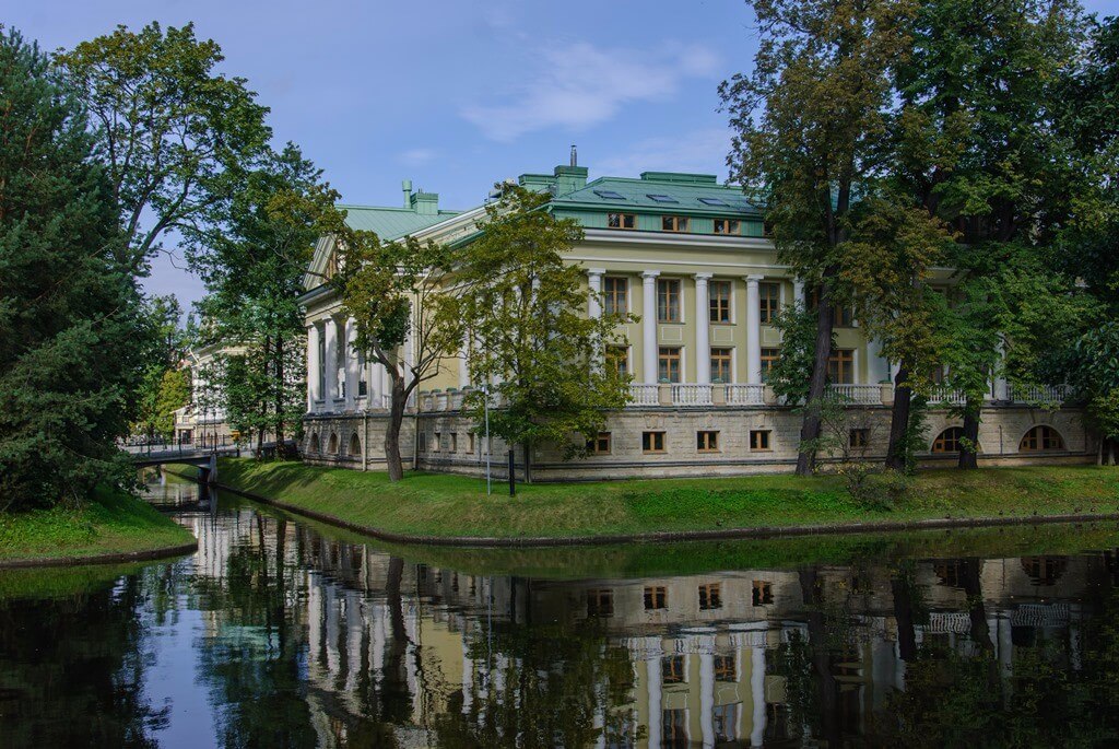 Каменный остров в санкт петербурге